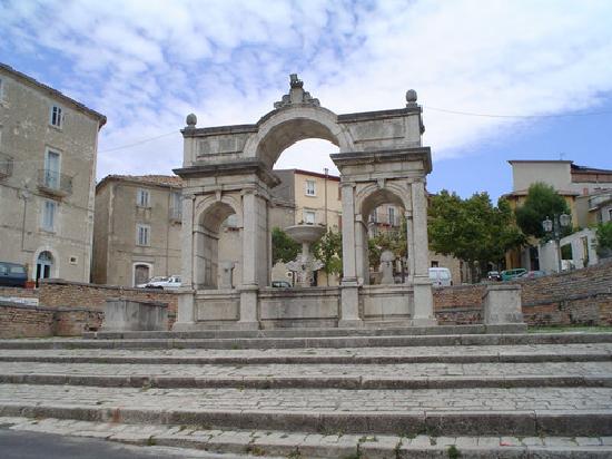 Santa Croce del Sannio - Fontana - Foto di Santa Croce del Sannio, Provincia di Benevento - Tripadvisor